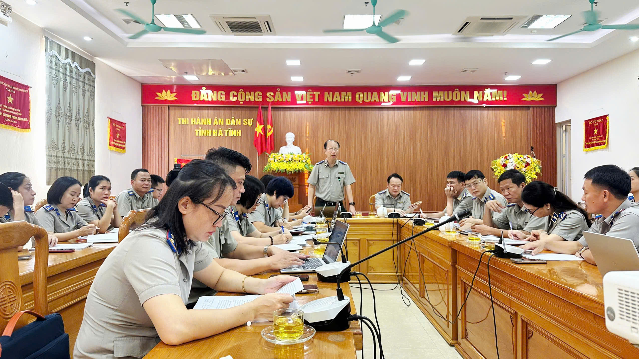 Ảnh đại diện Công bố Quyết định kiểm tra chuyên đề công tác văn phòng, báo cáo, thống kê, ứng dụng công nghệ thông tin, chuyển đổi số; công tác chỉ đạo, điều hành và tình hình thực hiện chỉ tiêu, nhiệm vụ năm 2026 tại THADS tỉnh Hà Tĩnh