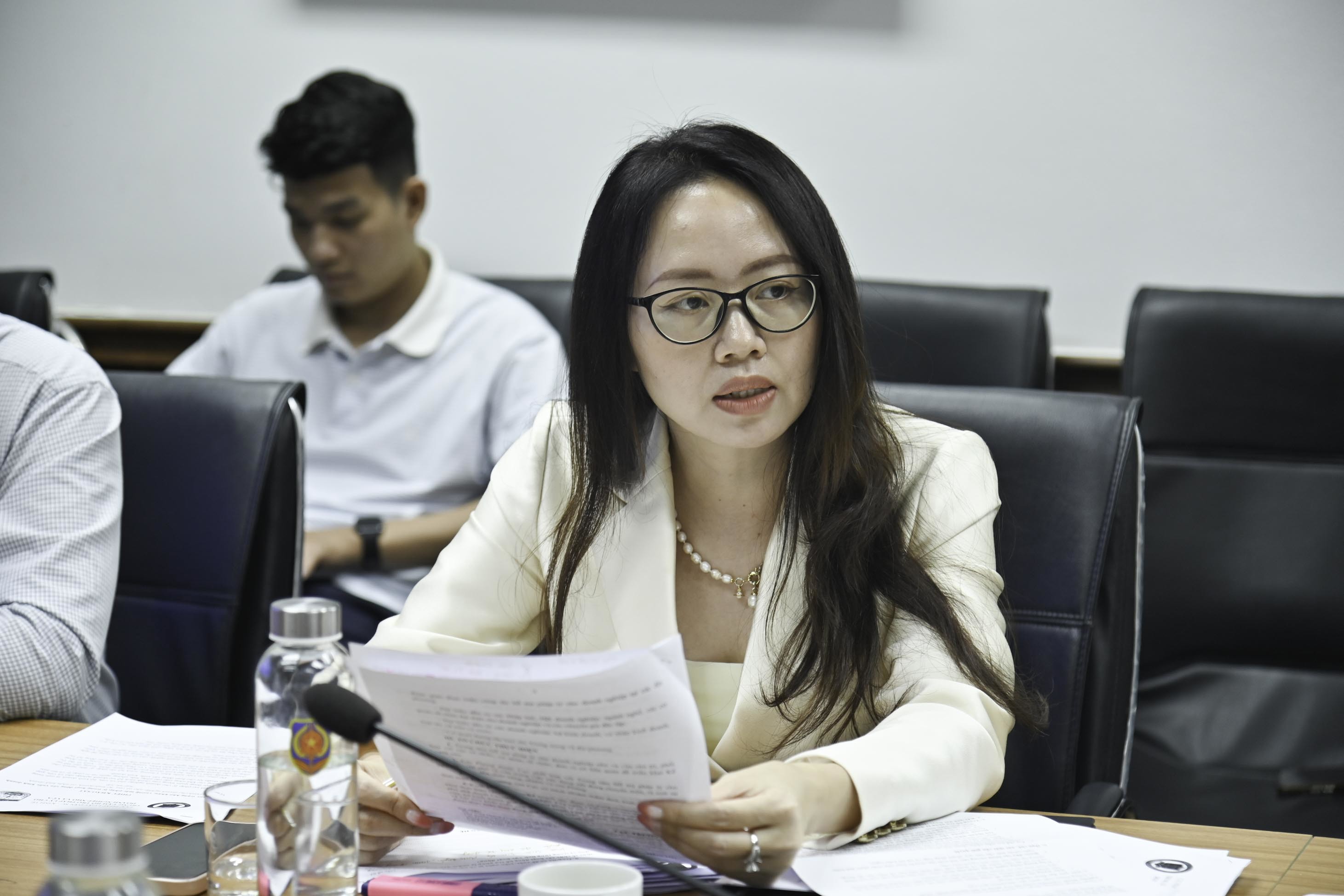 ba-nguyen-thi-nhung-pho-truong-ban-phap-che-hiep-hoi-bat-dong-san-viet-nam-019f22963f587ae494f8f86ad1e83cc4.jpg Bà Nguyễn Thị Nhung, Phó Trưởng Ban Pháp chế Hiệp hội Bất động sản Việt Nam.jpg