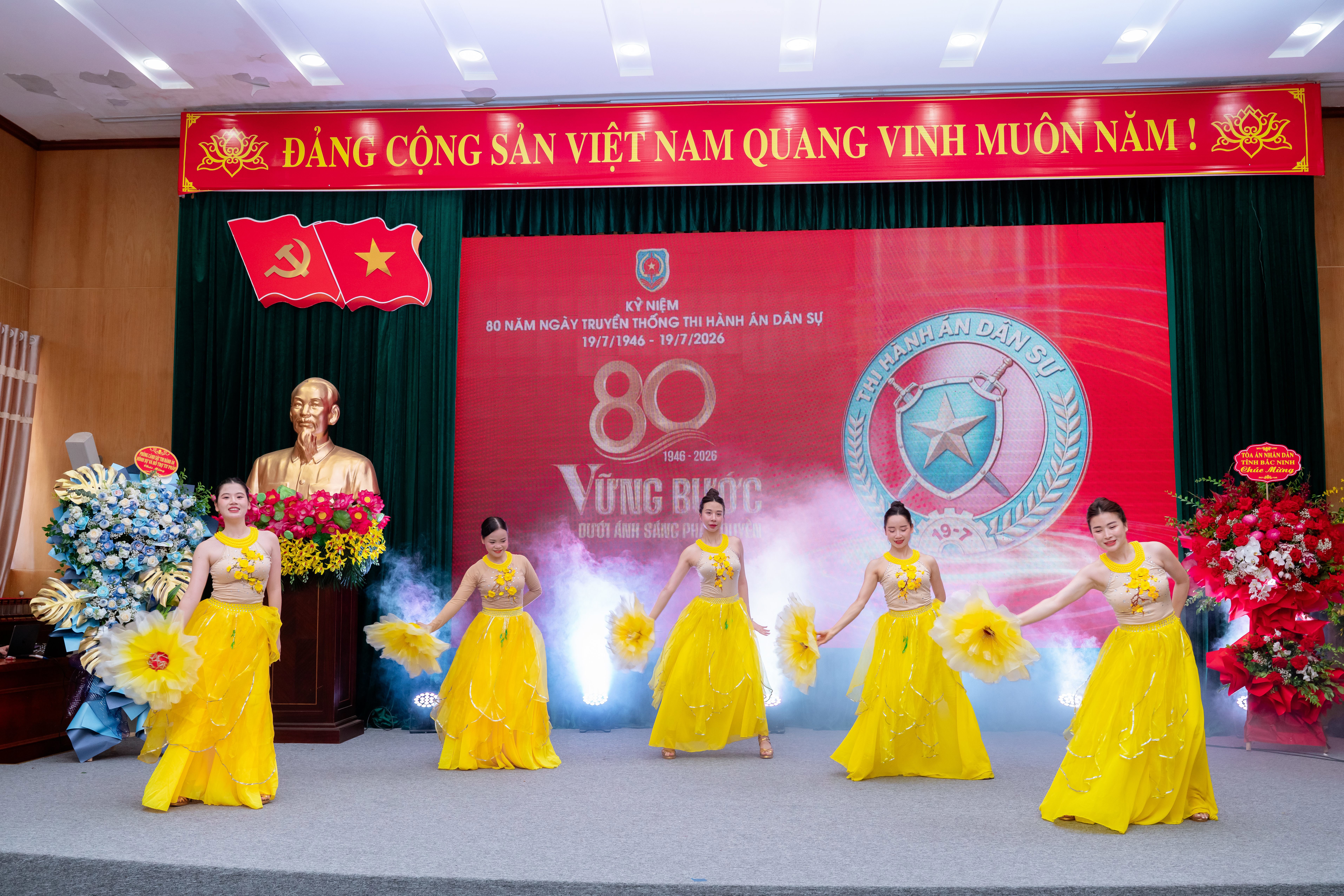 bzn09671-019f8740b3fd79fe8507c72de5ad4b36.jpg BZN09671.jpg