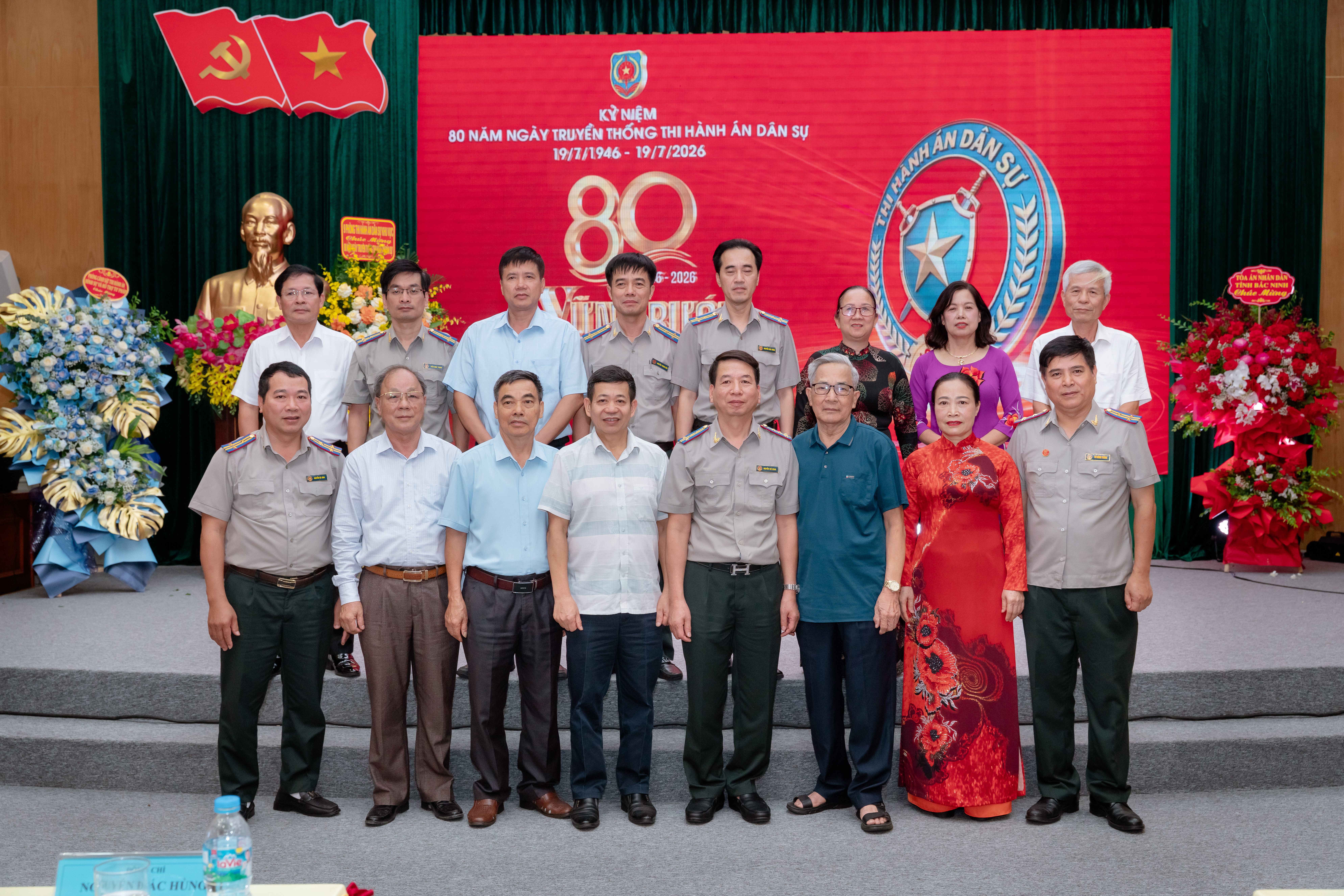 bzn09922-019f87425e1e760c8cf00a7783aae64f.jpg BZN09922.jpg