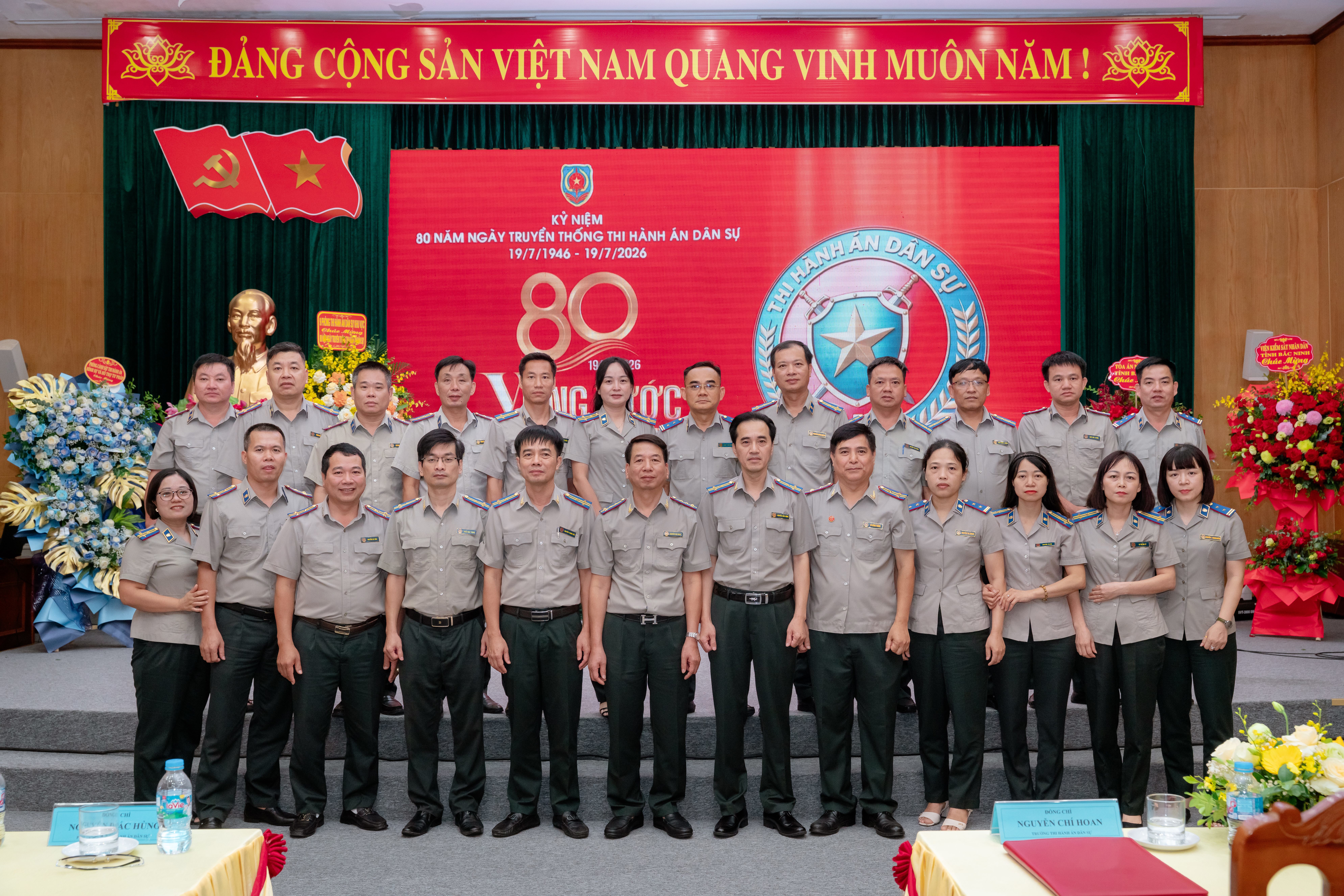bzn09934-019f874325857b178f3fc31e48673f32.jpg BZN09934.jpg