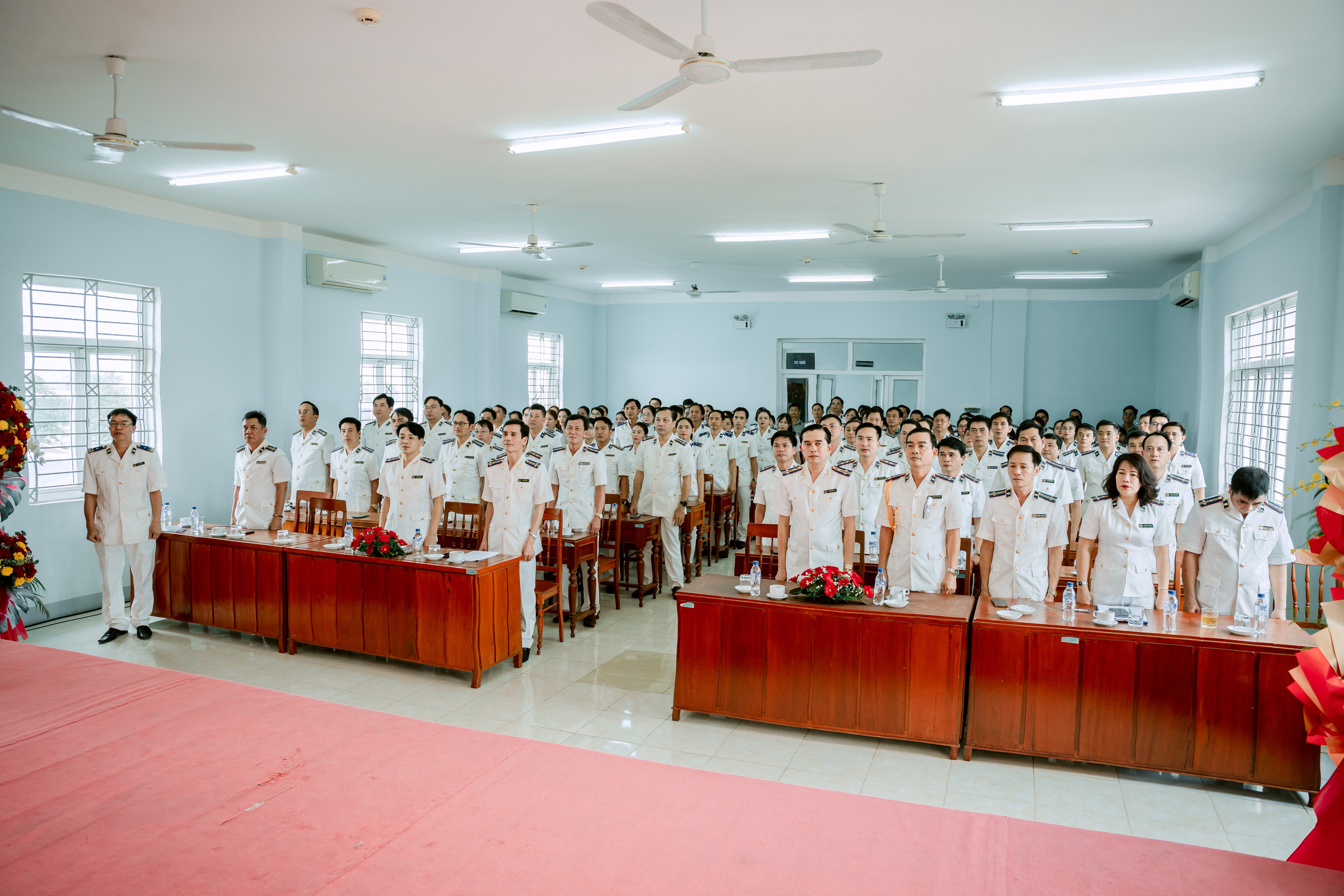chao-co-toan-canh-019f651c7eb17bb98b33255c73958420.jpg chao co toan canh.jpg
