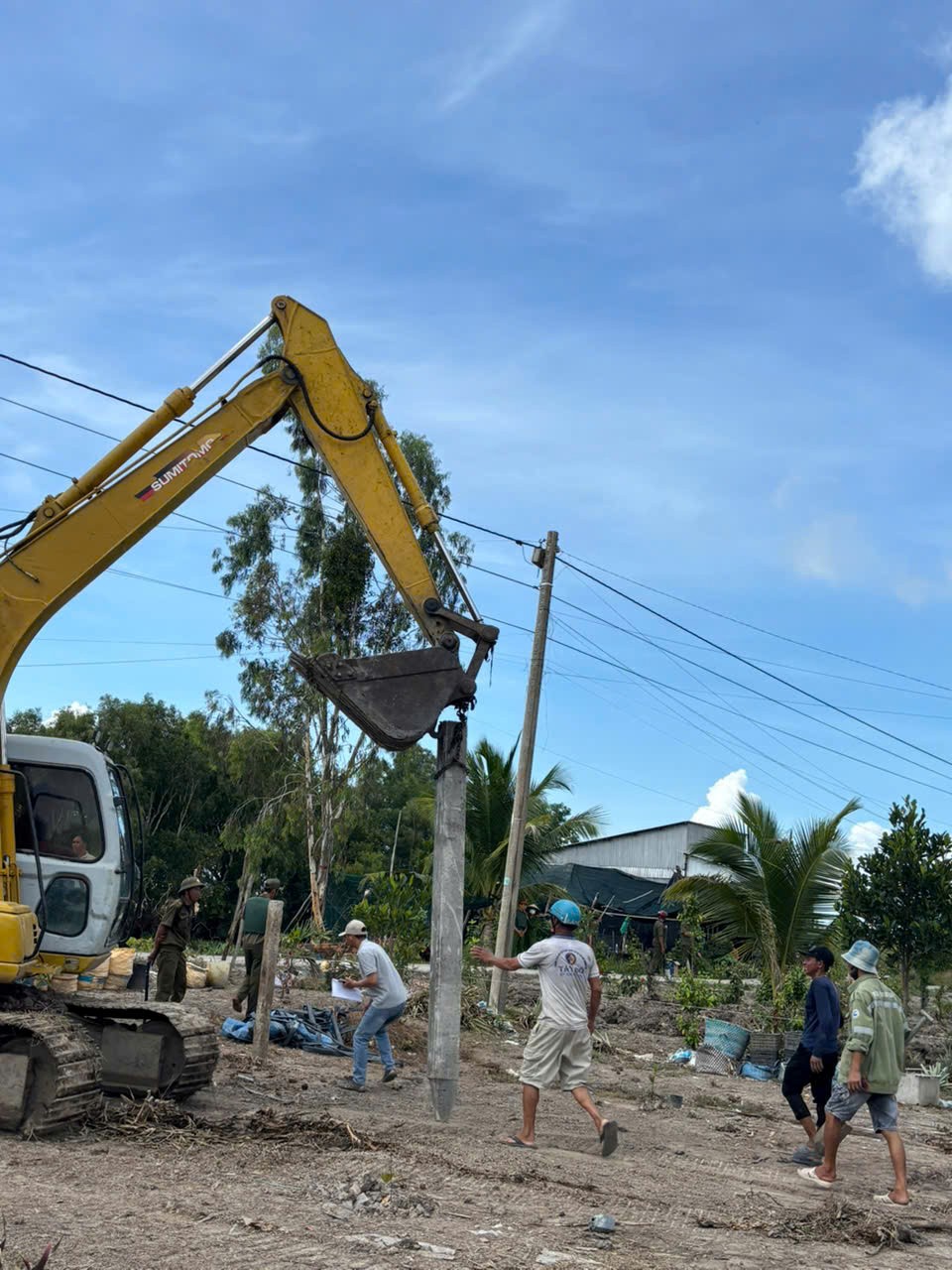 Cưỡng chế đất KV 4 4.jpg