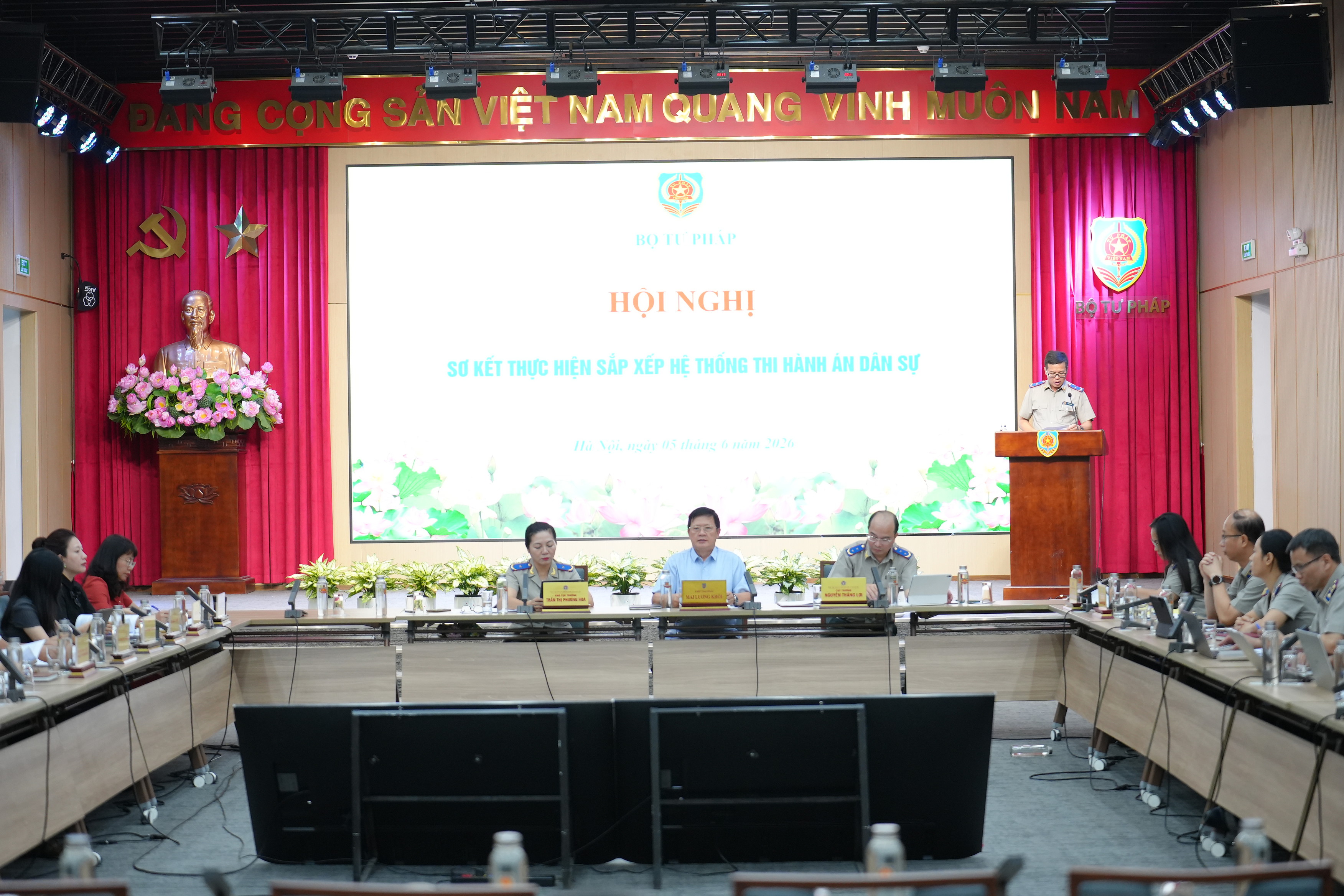 Toàn cảnh Hội nghị.