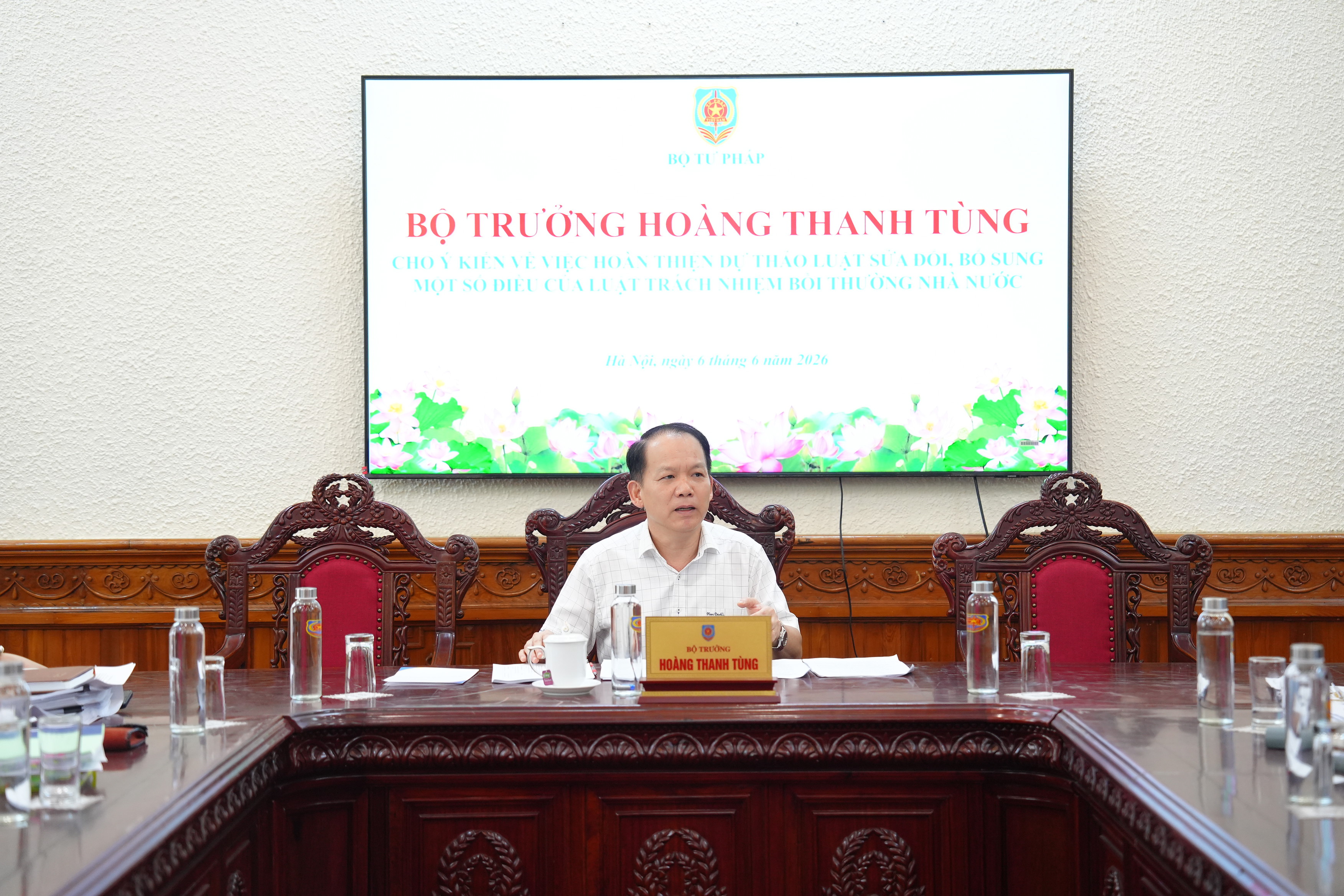 Bộ trưởng Hoàng Thanh Tùng phát biểu chỉ đạo tại cuộc họp. (Ảnh trong bài: PV)