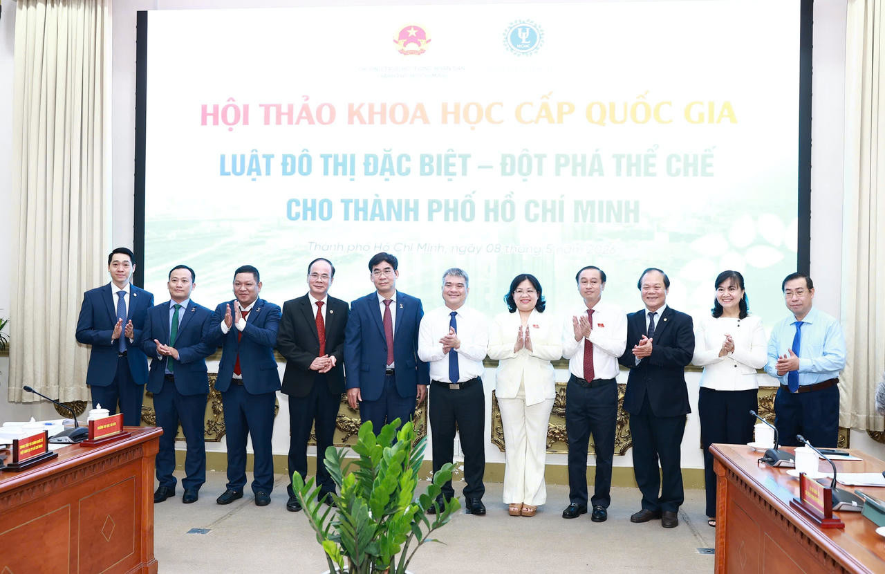 Ảnh đại diện bài viết: hội thảo thu hút sự tham gia của nhiều chuyên gia, nhà khoa học và lãnh đạo sở ngành.
