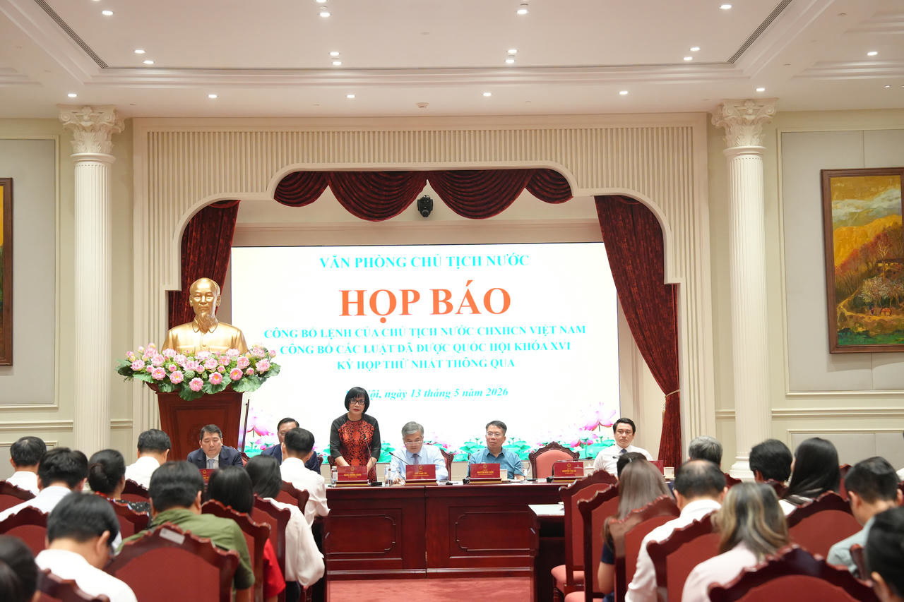 Ảnh đại diện bài viết: quang cảnh buổi họp báo. (ảnh trong bài: pv)