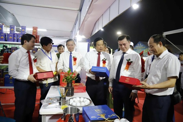 Ảnh đại diện Ứng dụng công nghệ giúp lan tỏa thương hiệu chè Đất Tổ