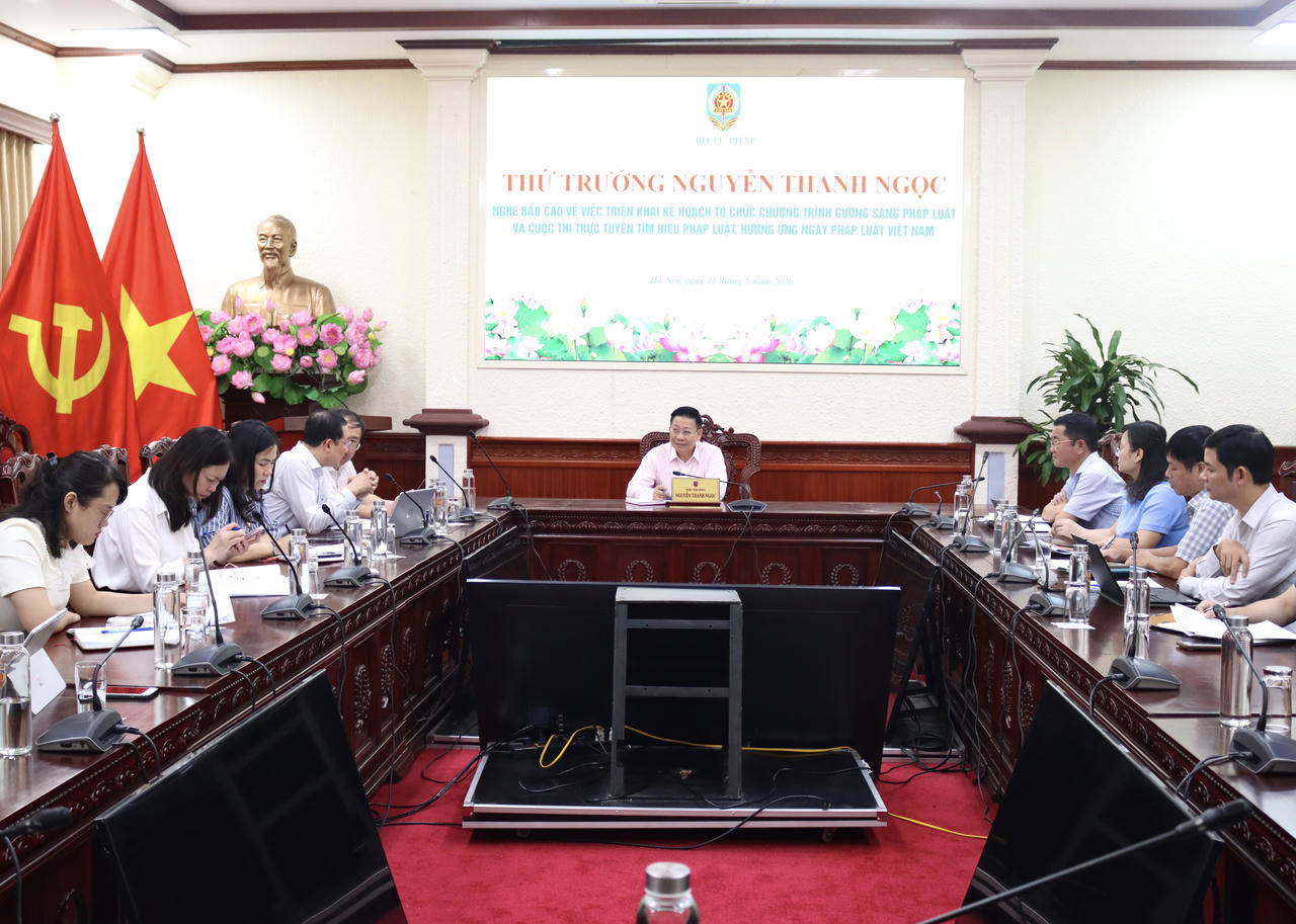 Ảnh đại diện bài viết: thứ trưởng nguyễn thanh ngọc chủ trì cuộc họp nghe báo cáo về triển khai kế hoạch ngày pháp luật việt nam năm 2026. (ảnh: hg)