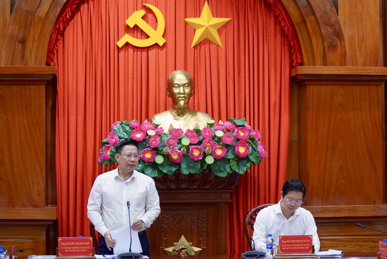 Ảnh đại diện bài viết: thứ trưởng bộ tư pháp nguyễn thanh ngọc phát biểu tại buổi kiểm tra công tác tư pháp tại đồng tháp

