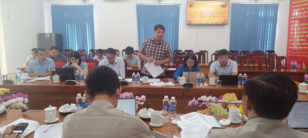h-x-phuong-01a023a5906e76d6b4fa1aabd8e002fa.jpg H.X.Phuong.jpg