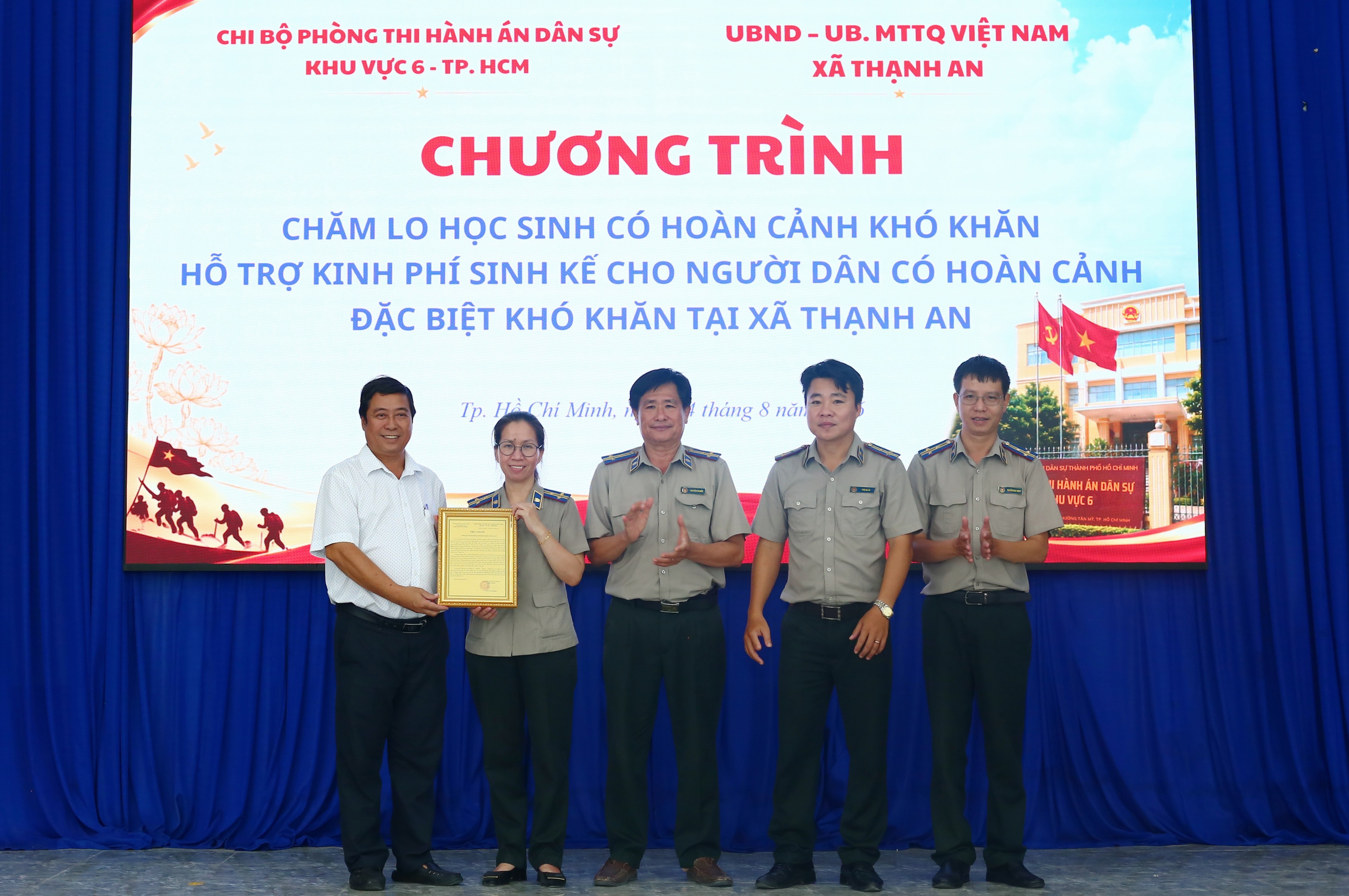 hinh-13-01a0045a4c327a90904e2349ba1a00d9.jpg Hình 13.jpg