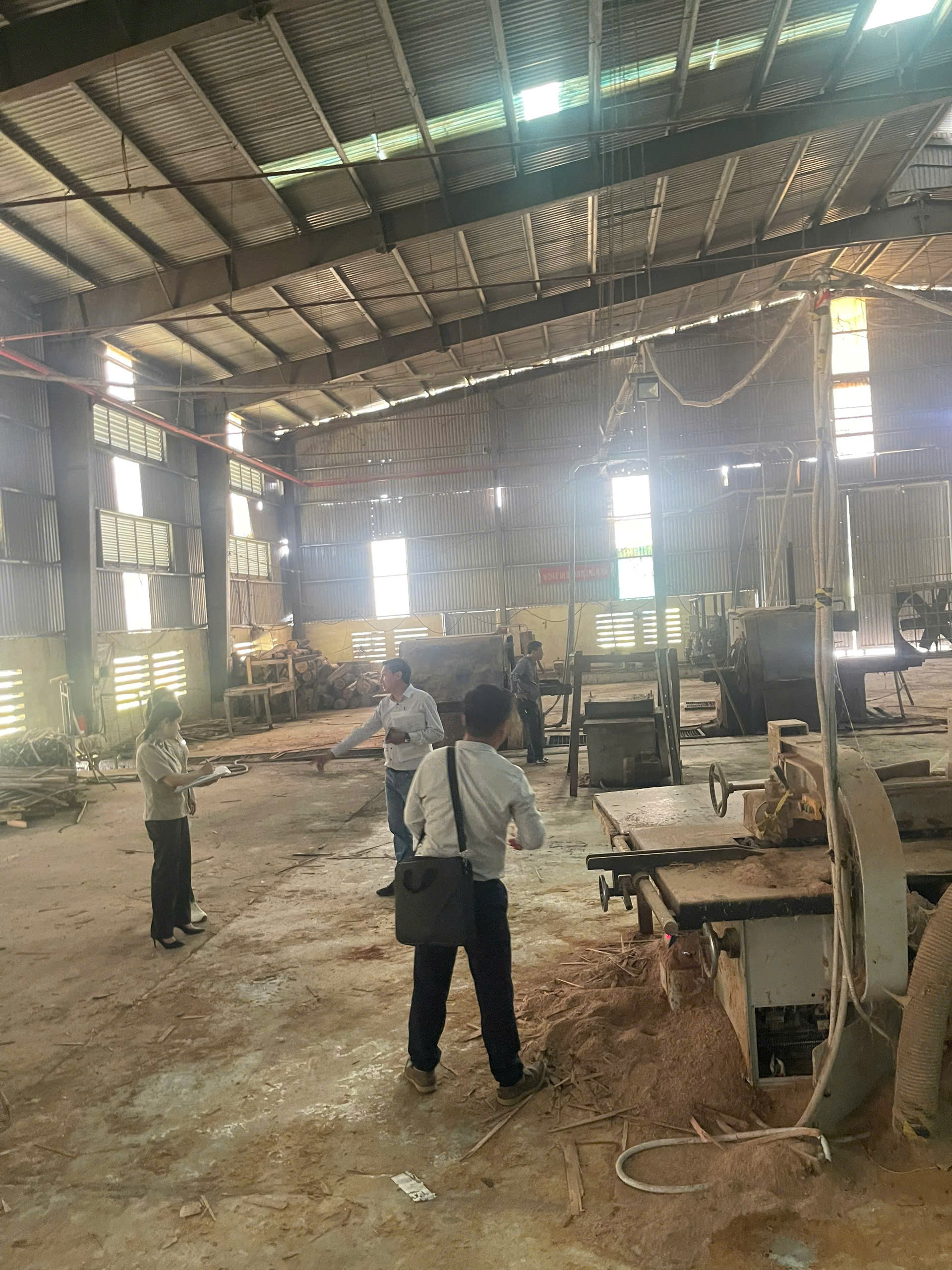 hinh-2kv9-019eb416ccb57c6791213708b7114938.jpg hinh 2kv9.jpg