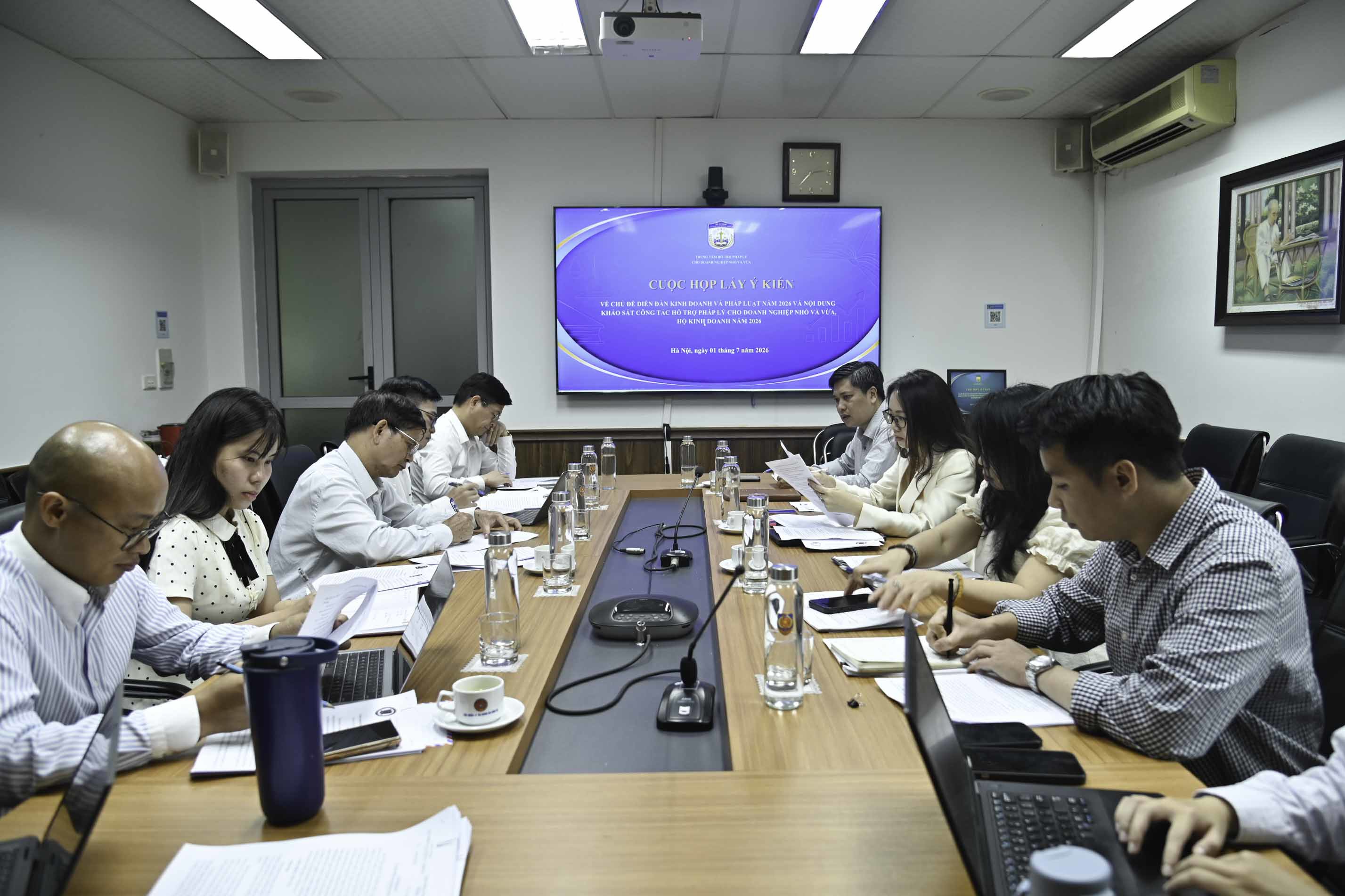 Ảnh đại diện bài viết: toàn cảnh cuộc họp.
