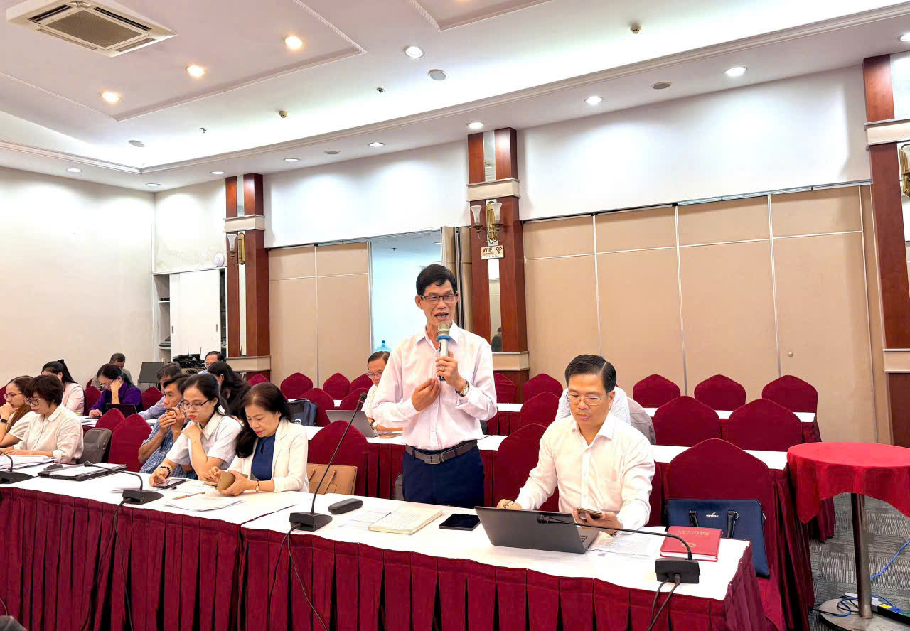 ht-hcm-019f3bc1be017a7e9d7c04f048ff862a.jpg HT.HCM.jpg