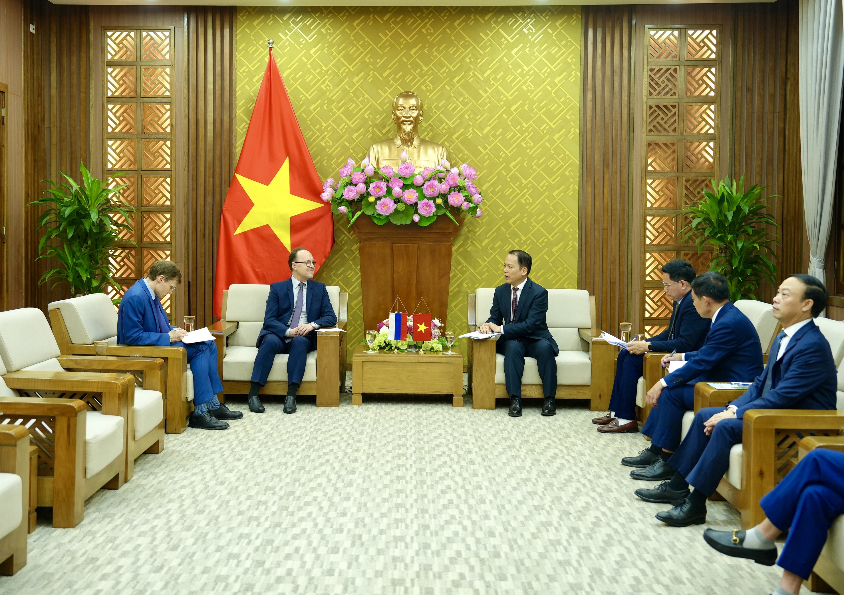 Quang cảnh buổi tiếp.