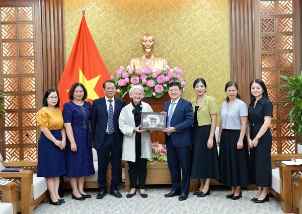 Ảnh đại diện Tăng cường hợp tác với UNHCR trong giải quyết các vấn đề quốc tịch, hộ tịch cho nhóm yếu thế