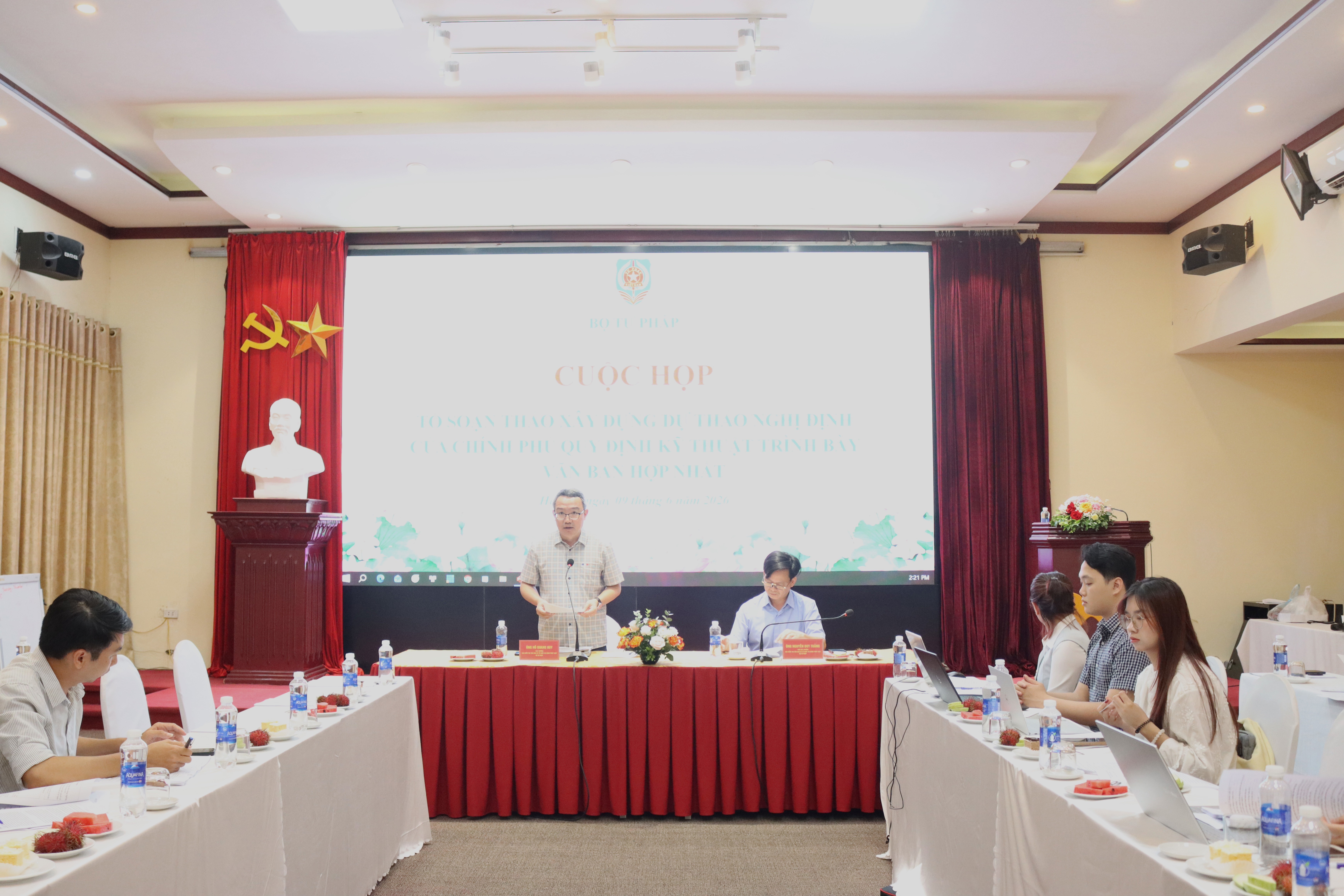 Quang cảnh cuộc họp. (Ảnh trong bài: PV)