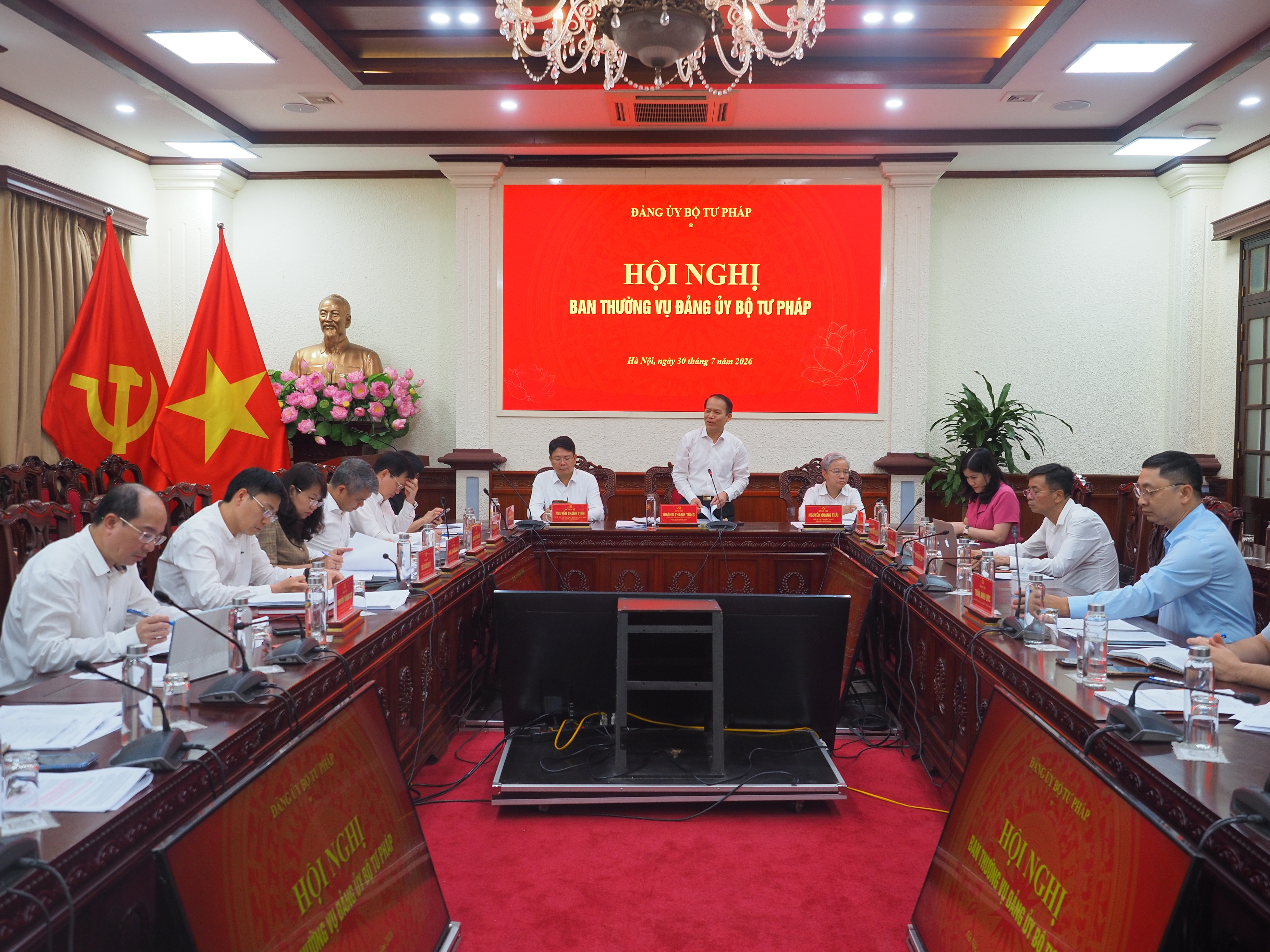 Ảnh đại diện bài viết: toàn cảnh hội nghị.