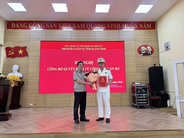 Ảnh đại diện Thi hành án dân sự tỉnh Quảng Ninh tổ chức lễ công bố quyết định về công tác cán bộ