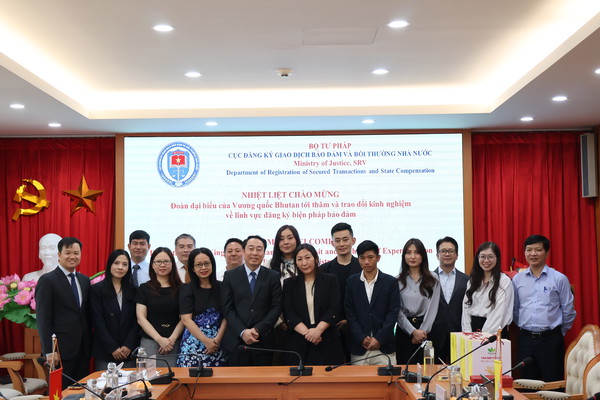 Ảnh đại diện Cục Đăng ký giao dịch bảo đảm và Bồi thường nhà nước tiếp và làm việc với Đoàn cán bộ cấp cao của Ngân hàng Trung ương Bhutan