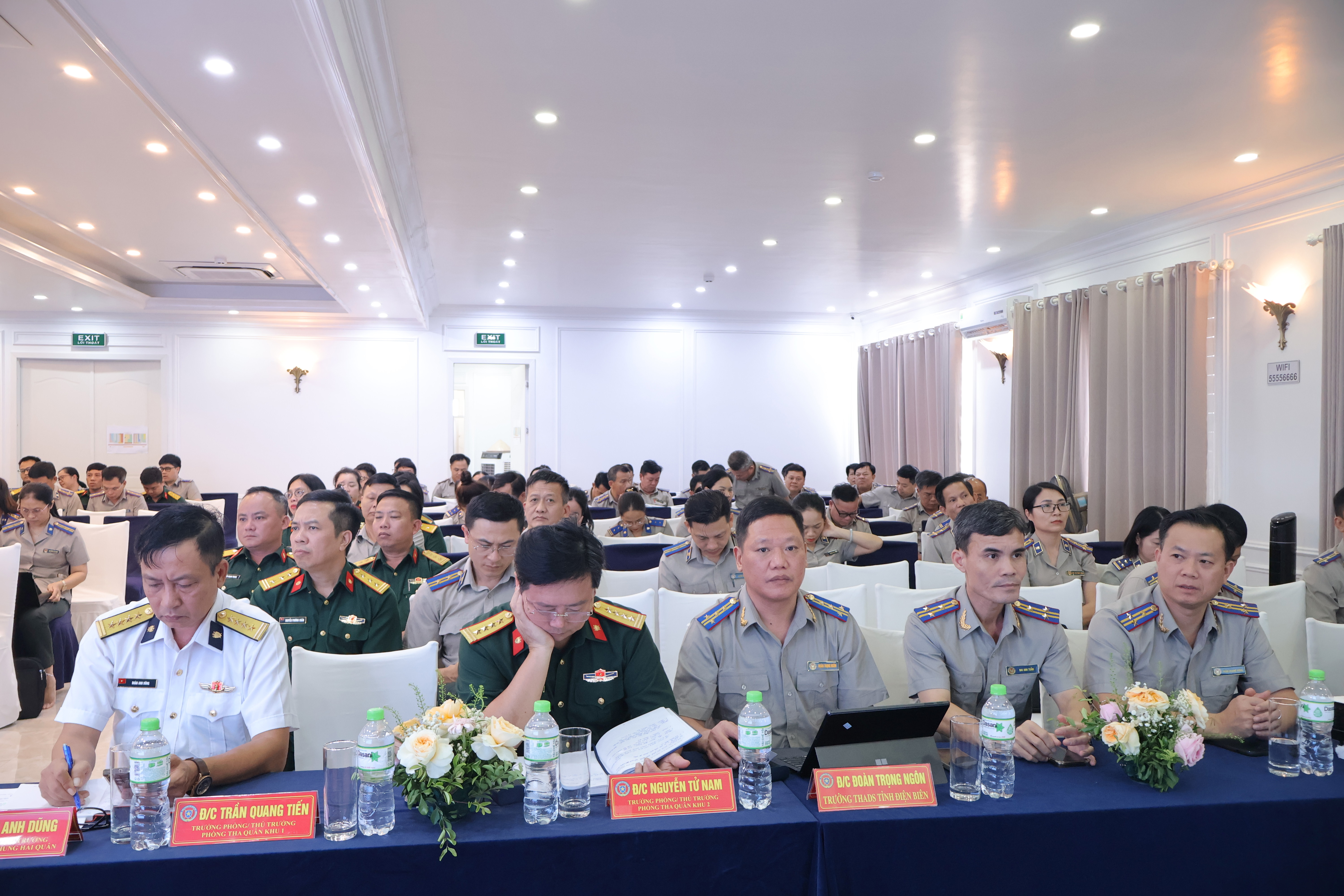 img-dc-doan-trong-ngon-truong-thads-tinh-dien-bien-truong-doan-boi-duong-tap-huan-db-ngoi-thu-ba-tu-phai-sang-019fb713b27676fcb7be8f7a2c2fbaf9.jpg IMG_Đc Đoàn Trọng Ngôn, Trưởng THADS tỉnh Điện biên, Trưởng đoàn bồi dưỡng tập huấn ĐB (ngồi thứ ba từ phải sang).JPG