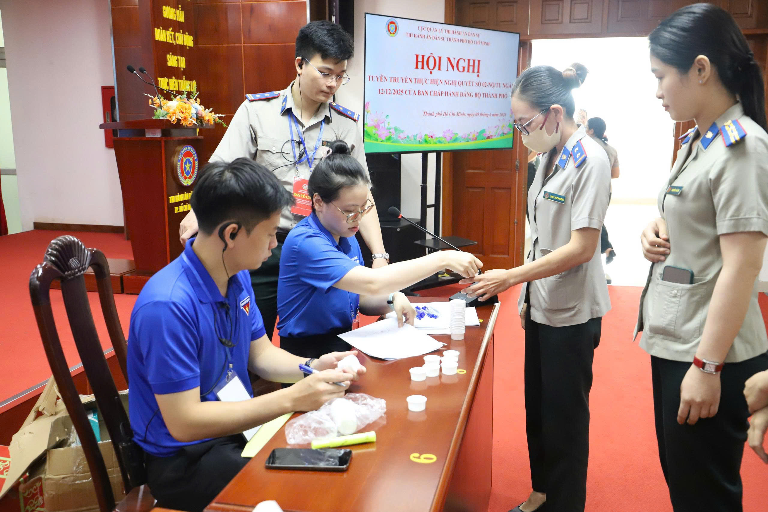 k-019eac06a8137cbdb8f45b7bc0efdd2a.jpg k.jpg