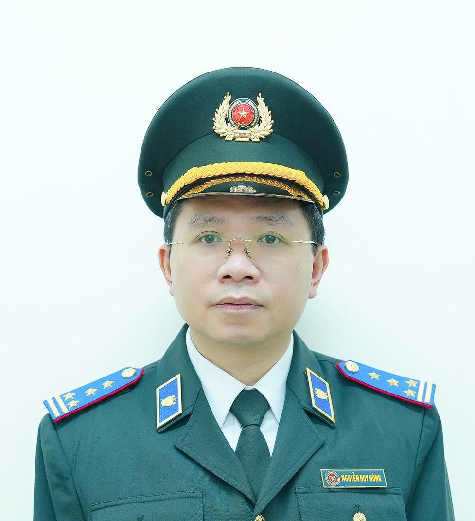 khtc-d-c-hung-019e1a05118c7069bacb888c6ea25c5a.jpg KHTC Đ.c Hùng.jpg