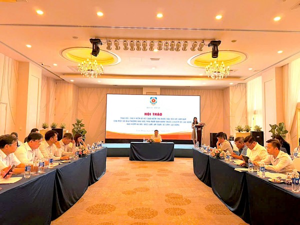 Ảnh đại diện Khẩn trương xử lý văn bản trái pháp luật về lao động, bảo hiểm xã hội, việc làm, an toàn, vệ sinh lao động