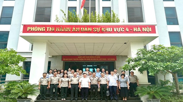 Ảnh đại diện CHUYỆN CHƯA KỂ VỀ NHỮNG NGƯỜI GIỮ LỬA THI HÀNH ÁN KHU VỰC 4 - HÀ NỘI