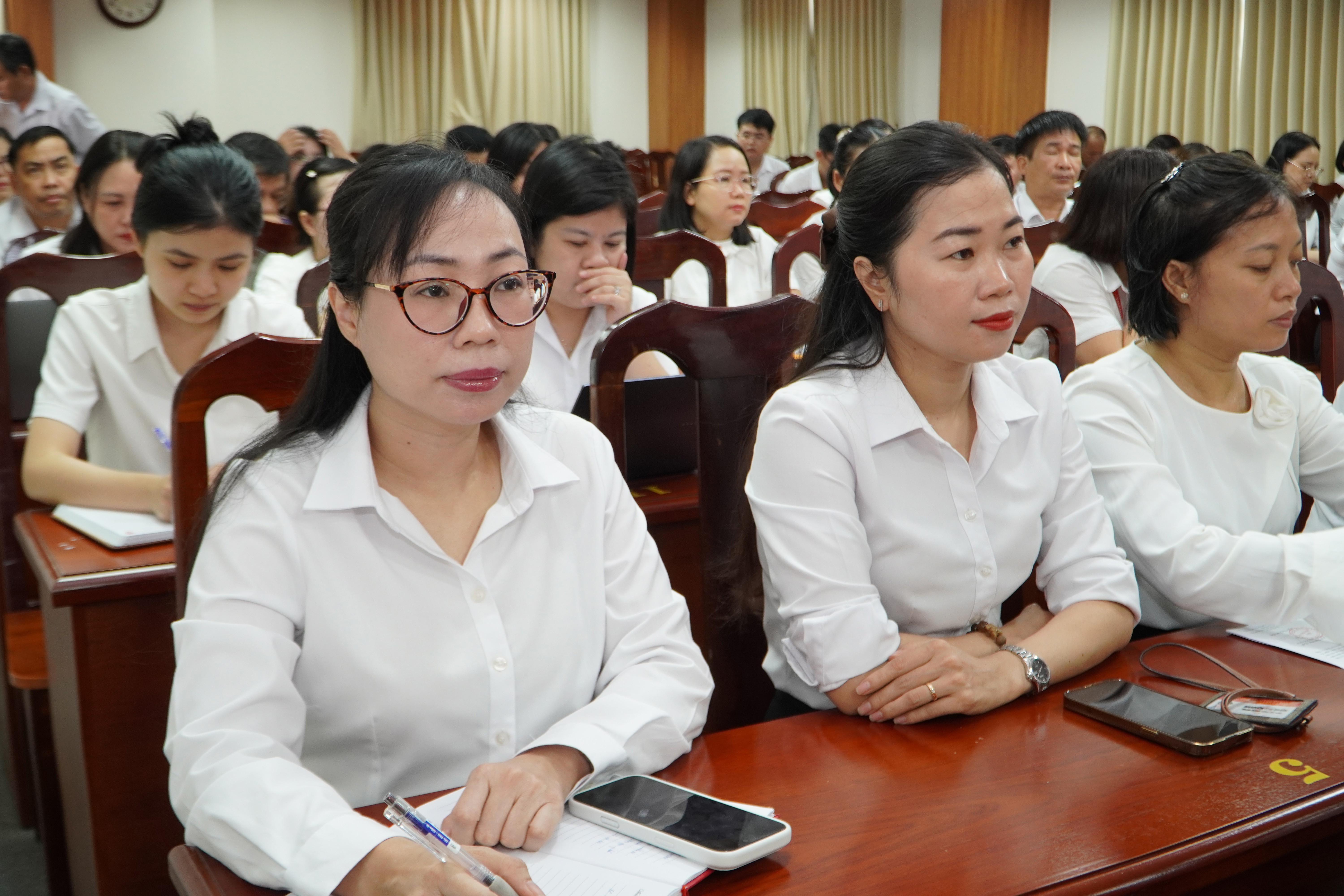 nguyen-nhu-ha-019f83914461739b8f947f35db2dd47d.jpg NGUYỄN NHU HÀ.JPG