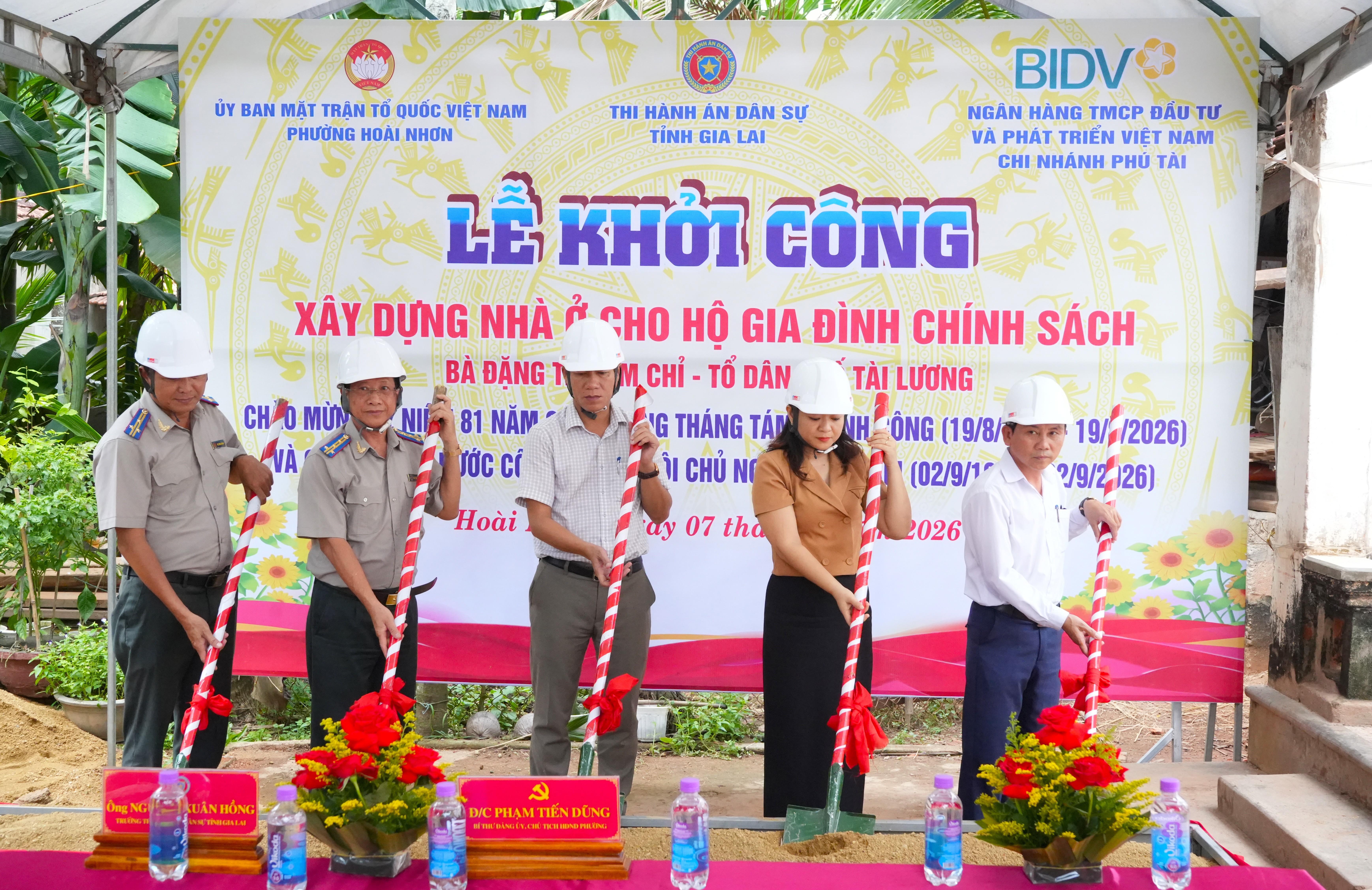nha-chi-11-019fe0e1d59372e98648d9c49d9451ec.jpg nha Chỉ (11).JPG