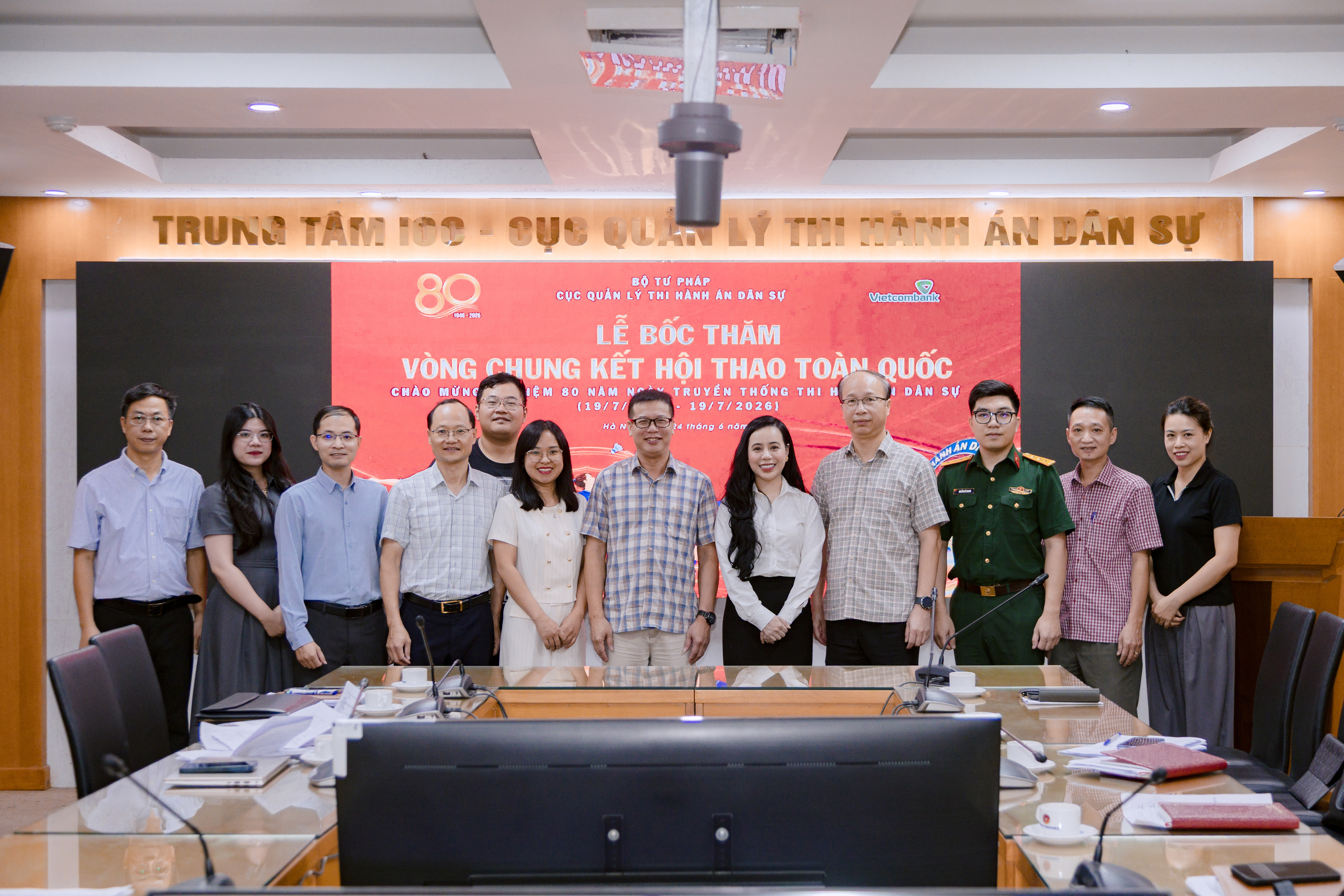 ntt-4468-019efdc1cadc737e9428d2d4365d67a1.jpg NTT-4468.jpg