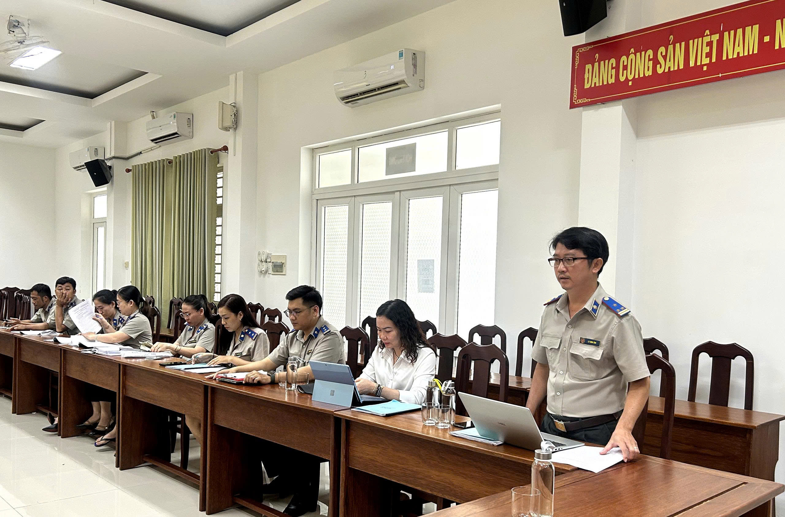 phat-bieu-6-019fd9c9b1607dd09172c815357439af.jpg PHAT BIEU 6.jpg