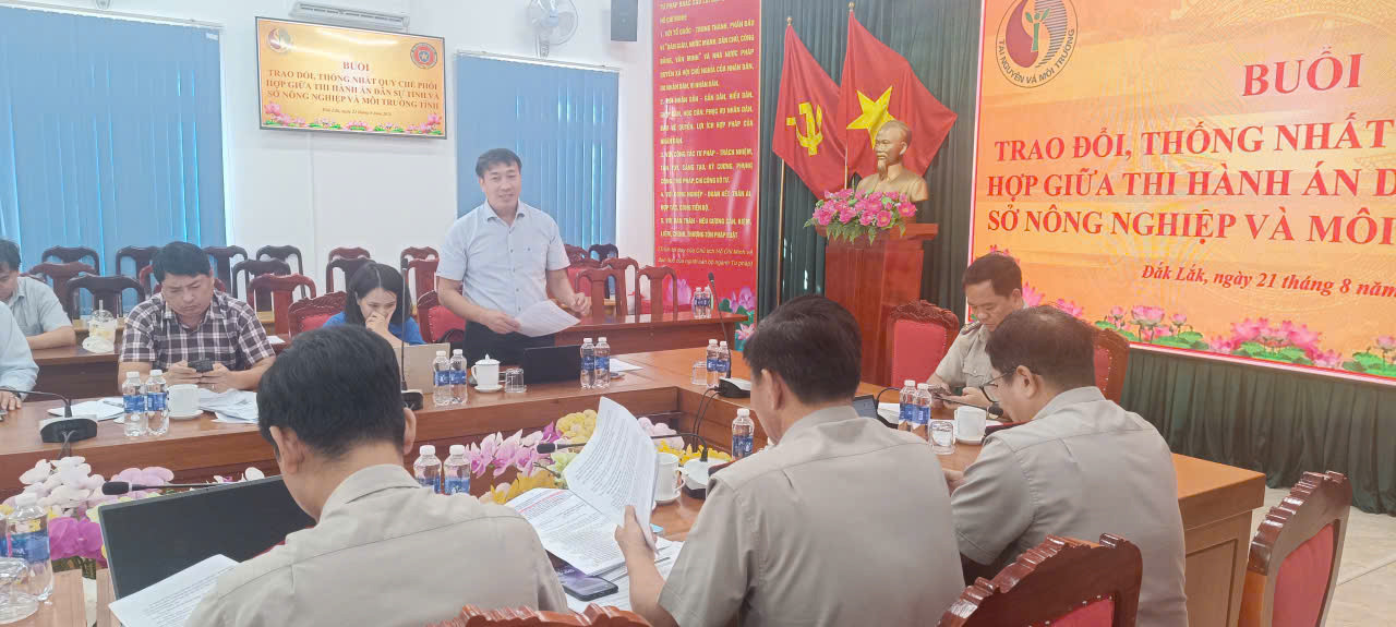 phuong-01a02384ac3977b4ae0e7b77f5cea2f4.jpg Phuong .jpg