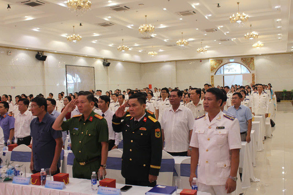 quang-canh-1-019f6dee237d78469b1abcbab68e4b63.jpg quang canh 1.jpg