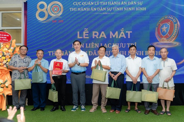 Ảnh đại diện LỄ RA MẮT BAN LIÊN LẠC HƯU TRÍ THI HÀNH ÁN DÂN SỰ TỈNH NINH BÌNH