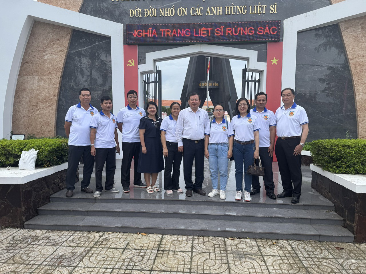 Rừng S&aacute;c 1.jpg