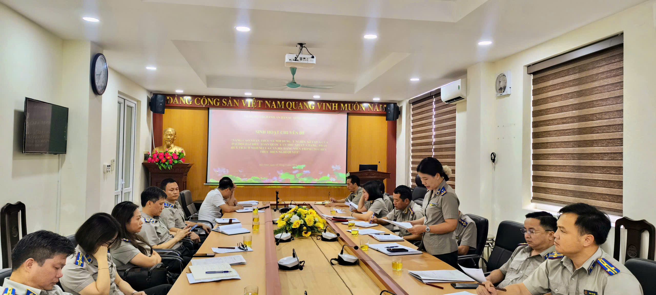 tahi6-019f261e845874efac1df3f083d6c570.jpg tahi6.jpg