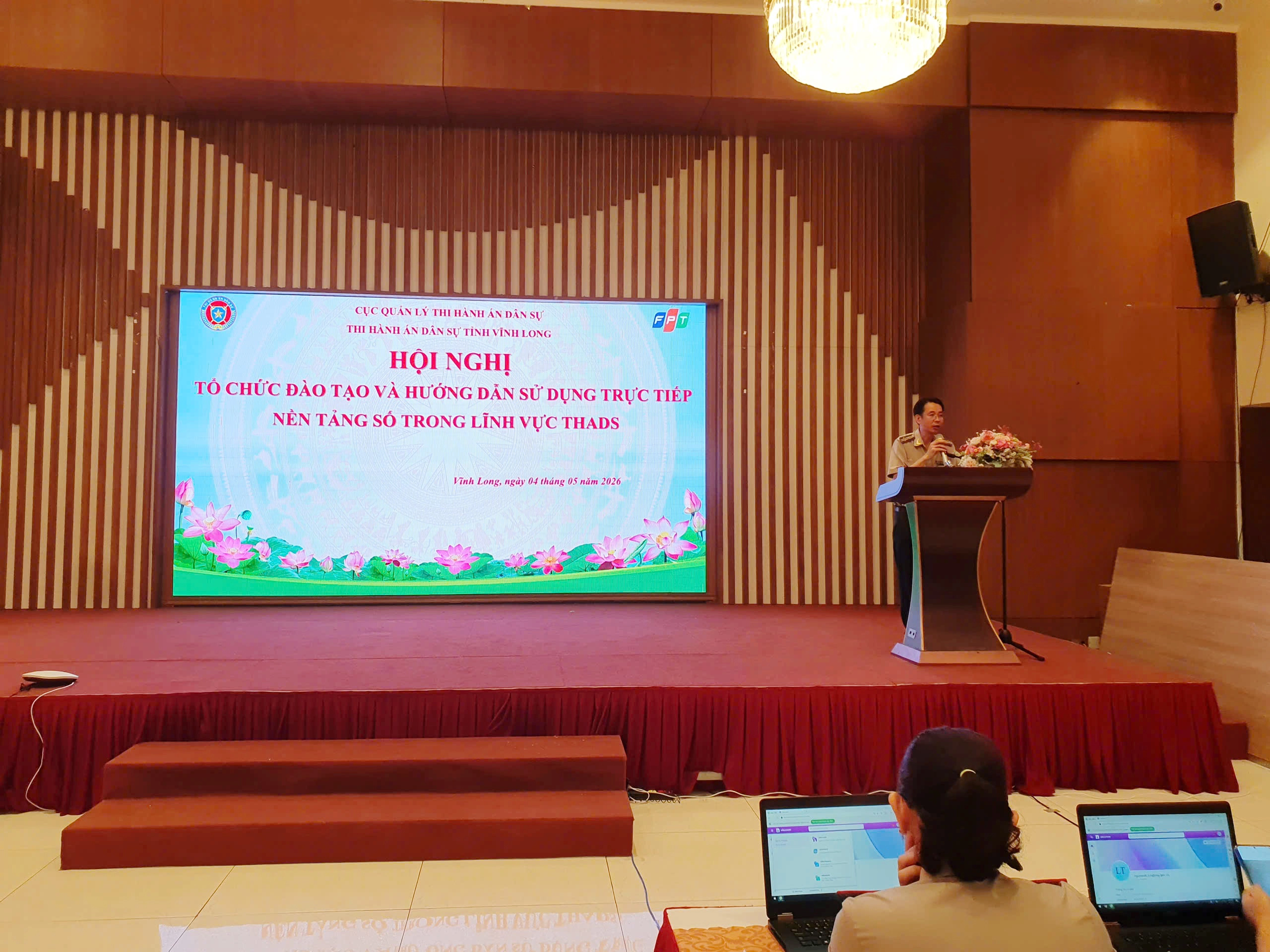 Thi hành án dân sự tỉnh Vĩnh Long tham gia đào tạo, hướng dẫn sử dụng trực tiếp Nền tảng số trong lĩnh vực Thi hành án dân sự