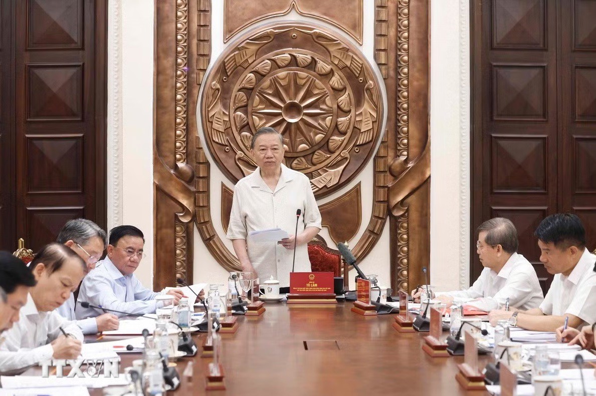 Tổng Bí thư, Chủ tịch nước Tô Lâm chủ trì buổi làm việc với một số Bộ, Ban, ngành, cơ quan về tổ chức, hoạt động của Ban Chỉ đạo Trung ương về hoàn thiện thể chế, pháp luật và Ban Chỉ đạo cải cách tư pháp Trung ương ngày 13/5/2026. (Ảnh: TTXVN)