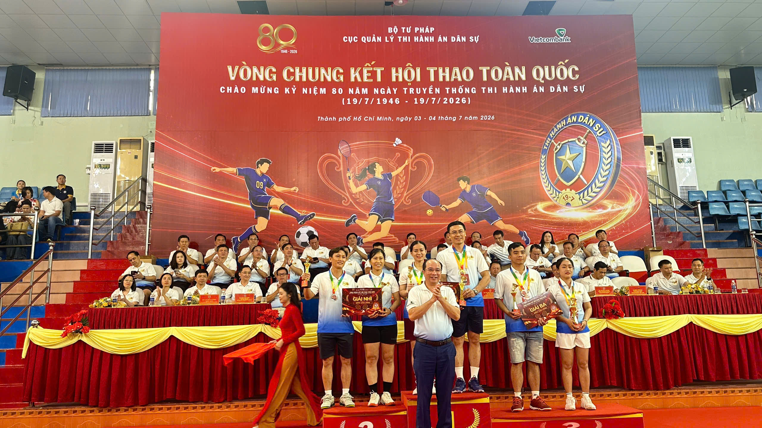 thanh-huong-019f3ba669977465ad4afff2d115f5e9.jpg thành hường.jpg