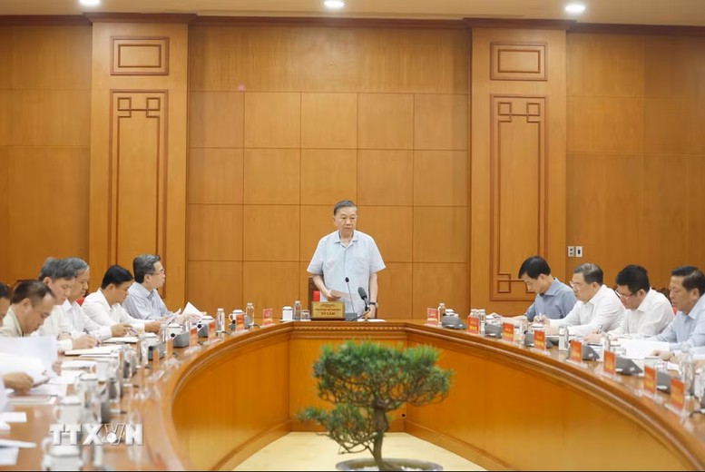 Tổng Bí thư, Chủ tịch nước Tô Lâm chủ trì buổi làm việc với Ban Chính sách và chiến lược Trung ương cùng một số bộ, ban, ngành - Ảnh: TTXVN