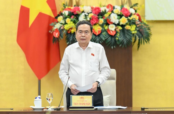 Ảnh đại diện Điều chỉnh kế hoạch tổng rà soát hệ thống văn bản quy phạm pháp luật, đẩy nhanh tiến độ hoàn thiện báo cáo tổng thể