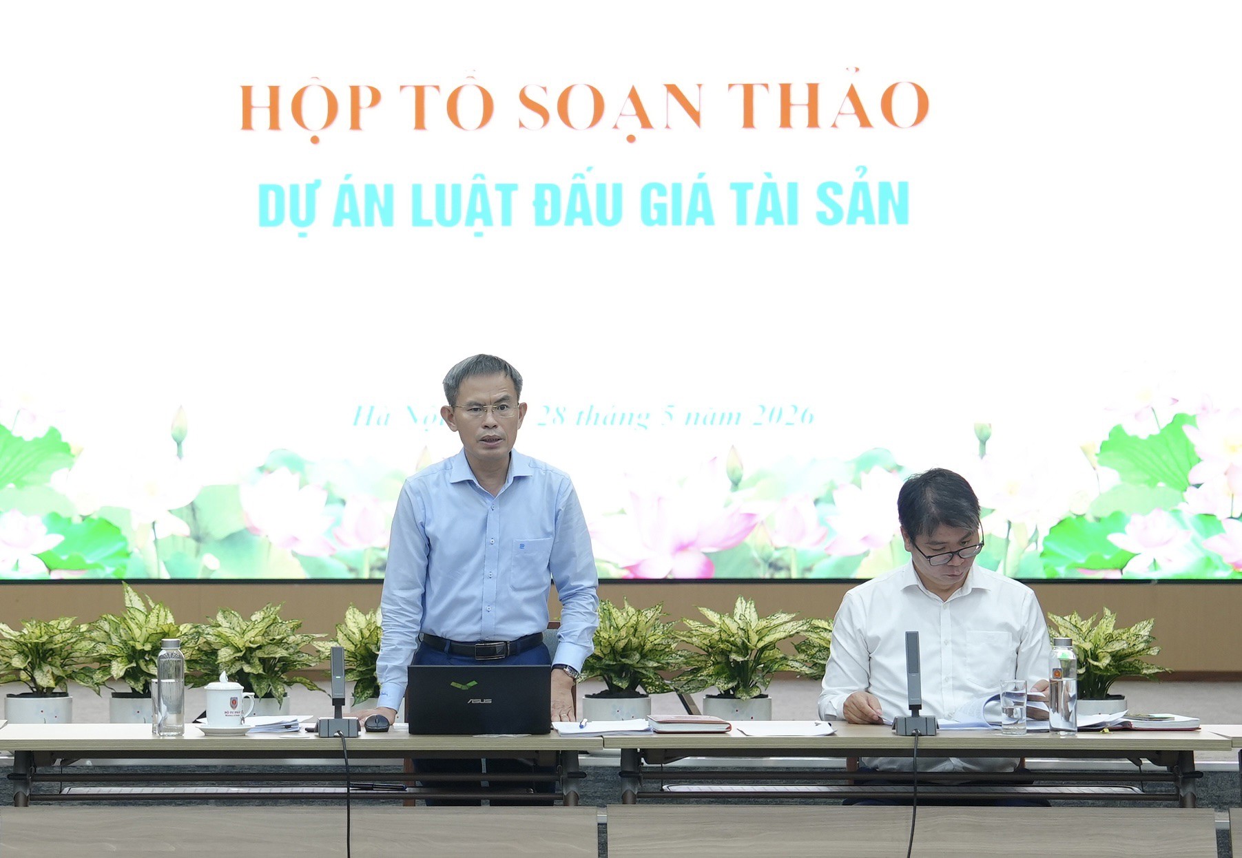 Ảnh đại diện bài viết: cục trưởng cục bổ trợ tư pháp lê xuân hồng phát biểu.