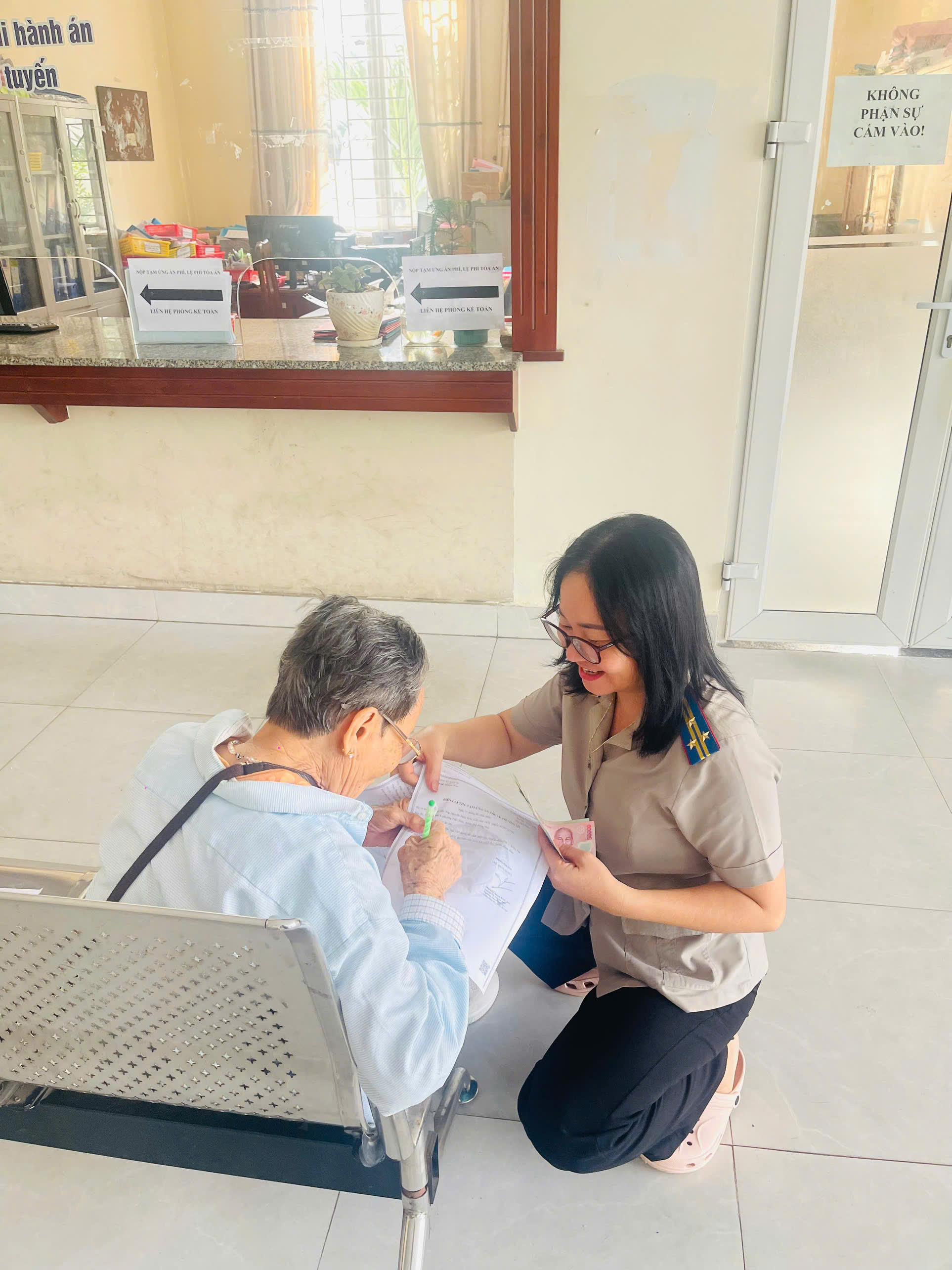 Ảnh đại diện Lan tỏa hình ảnh đẹp của người công chức thi hành án dân sự vì nhân dân phục vụ