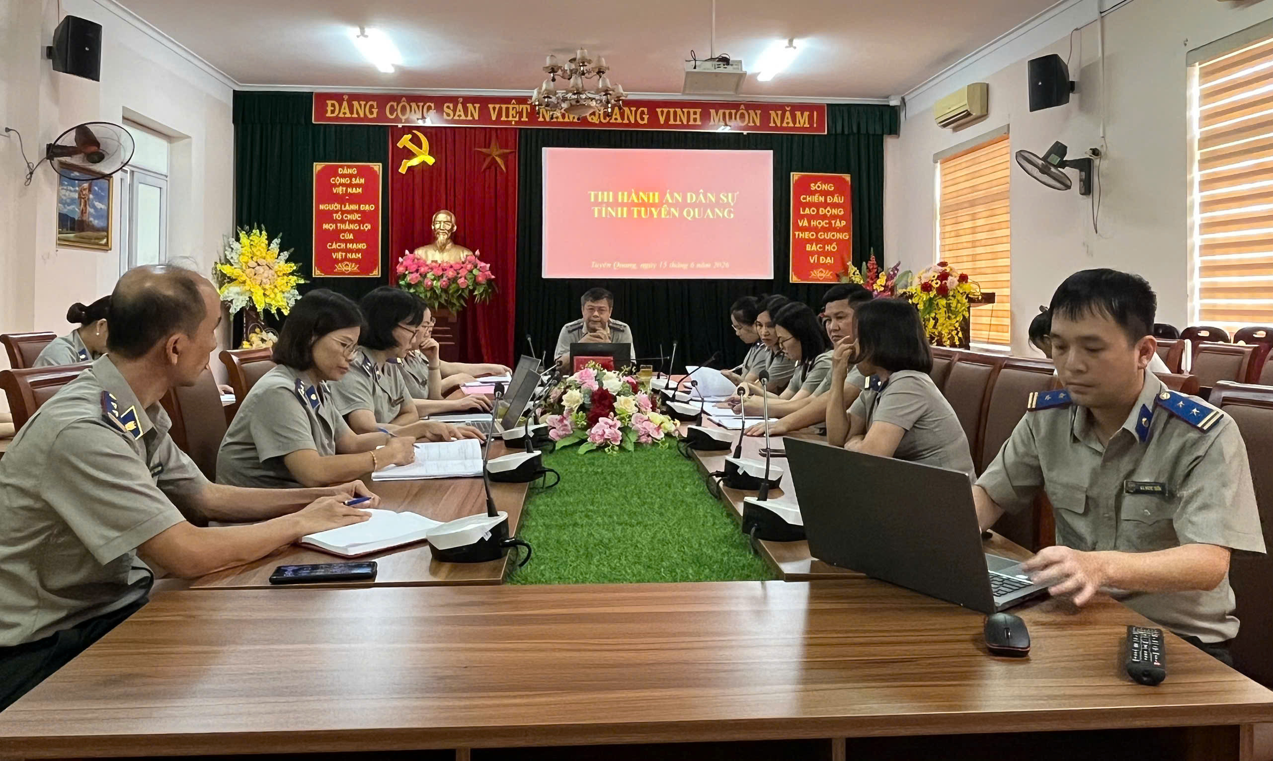 Ảnh đại diện Thi hành án dân sự tỉnh Tuyên Quang tham dự Hội nghị trực tuyến Triển khai Luật Thi hành án dân sự năm 2025, Nghị định và Thông tư hướng dẫn thi hành